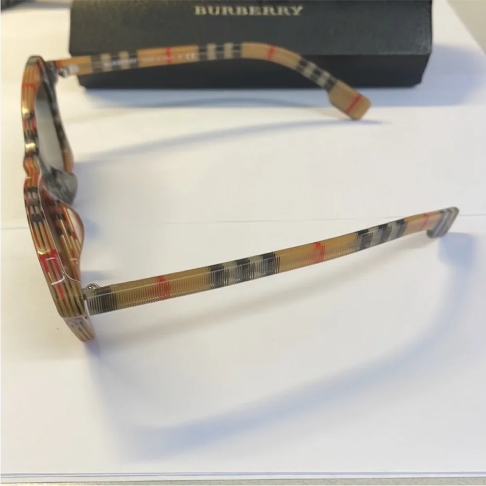 Authentic Burberry Sunglasses - Picture 4 of 5